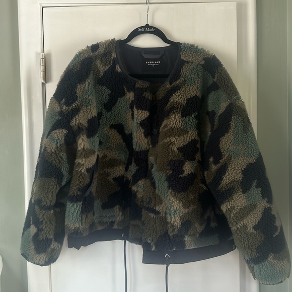 Everlane Camo Sherpa - Picture 2 of 4